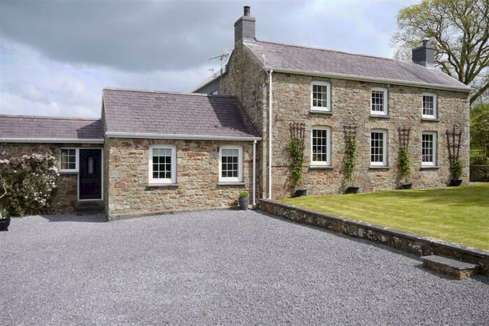 4 Bedroom Detached House For Sale In Clynderwen, Pembrokeshire, SA66