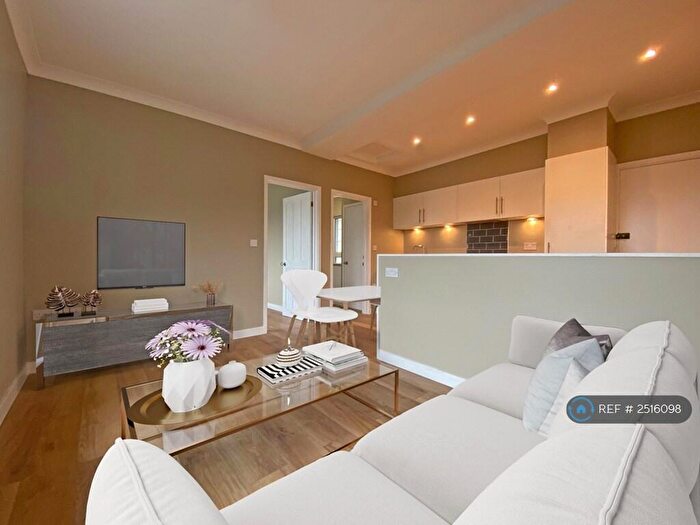 1 Bedroom Flat To Rent In Anchor House, Barnstaple, EX31