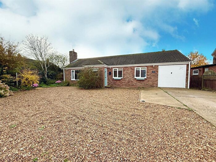 3 Bedroom Detached Bungalow For Sale In Barnfield Close, Hickling, NR12