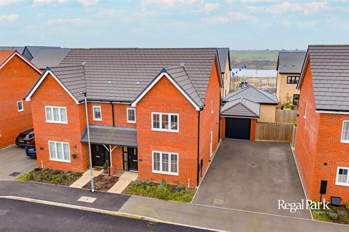 3 Bedroom Semi Detached House For Sale In Banbury Drive, Hampton Water, Peterborough, PE7