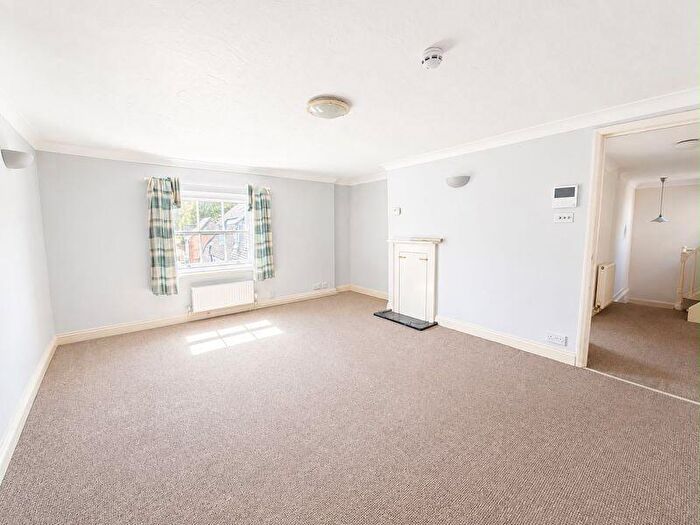 1 Bedroom Apartment To Rent In High Street, Huntingdon, PE29