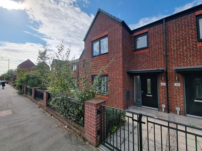 3 Bedroom Semi-Detached House To Rent In Bradford Road, Manchester, M40