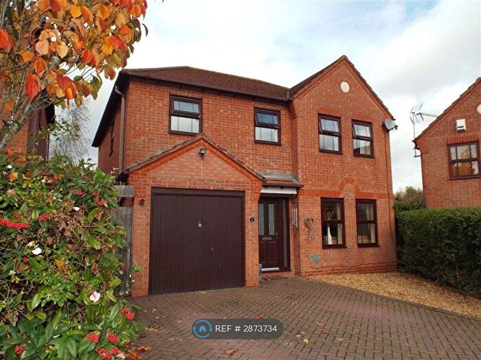 4 Bedroom Detached House To Rent In The Hythe, Milton Keynes, MK8