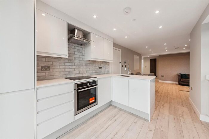 1 Bedroom Flat For Sale In Gilbey Road, London, SW17