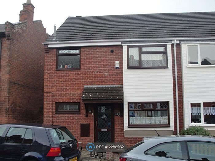 4 Bedroom End Of Terrace House To Rent In Princes Street, Leamington Spa, CV32