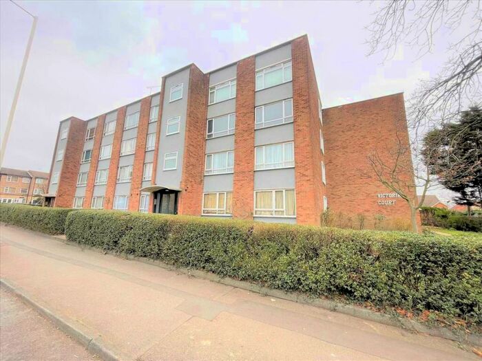 2 Bedroom Apartment To Rent In Victoria Court, Romford, Romford, RM1