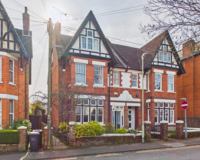 6 Bedroom Semi Detached House For Sale In Albert Road, Ashford Kent, TN24