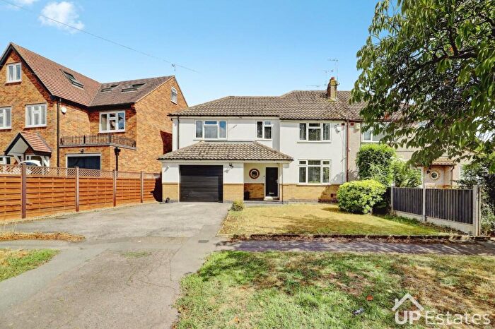 4 Bedroom Semi-Detached House For Sale In Green Lane, Coventry, CV3