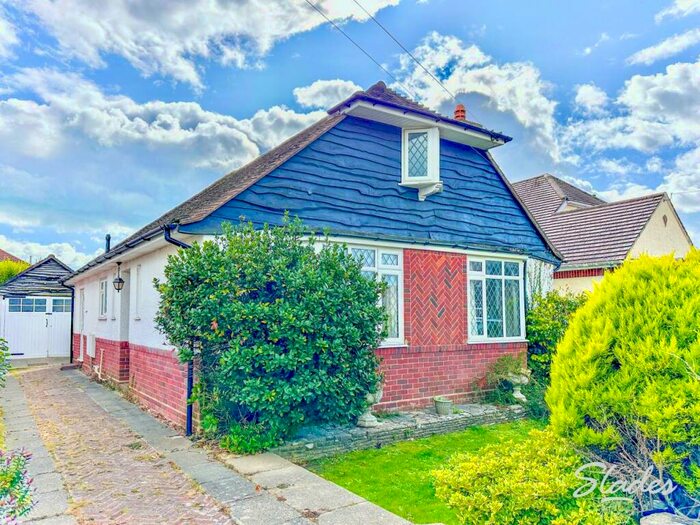 2 Bedroom Bungalow To Rent In Cranleigh Gardens, Southbourne, Bournemouth, BH6