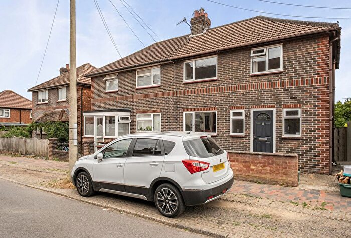 3 Bedroom Semi Detached House For Sale In Weare Road, Tunbridge Wells, Kent, TN4