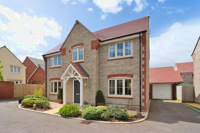 4 Bedroom Detached House For Sale In Muntjac Road, Langford, South Bristol, BS40