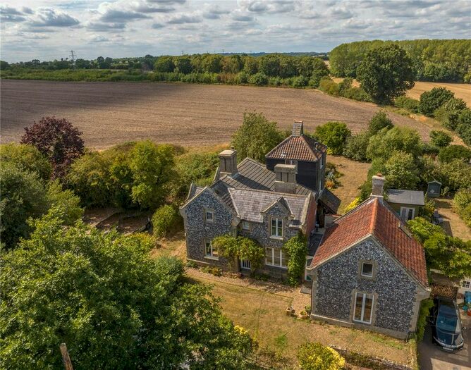 5 Bedroom Detached House For Sale In Church Lane, Claxton, Norwich, Norfolk, NR14