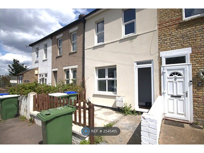 3 Bedroom Terraced House To Rent In Mitchell Close, Belvedere, DA17