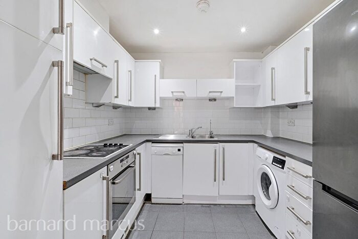 2 Bedroom Flat To Rent In The Blenheim Centre, Prince Regent Street, Hounslow, TW3