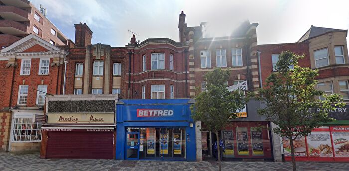 3 Bedroom Flat To Rent In High Street, Wealdstone, HA3