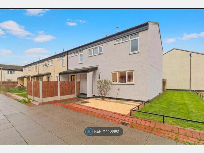 5 Bedroom End Of Terrace House To Rent In Sittang Close, Colchester, CO2