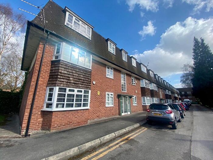 2 Bedroom Flat For Sale In Viceroy Court, Didsbury, M20