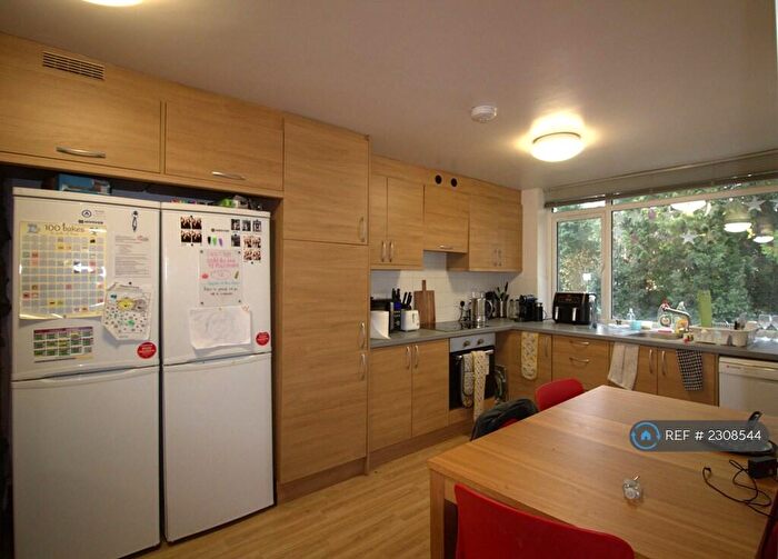 8 Bedroom Terraced House To Rent In Sparkford Close, Winchester, SO22