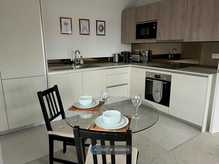 1 Bedroom Flat To Rent In Clematis Court, Warfield, Bracknell, RG42