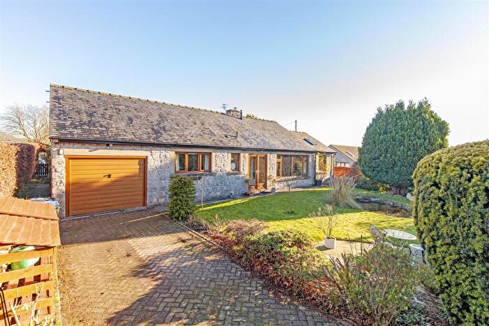 3 Bedroom Detached Bungalow For Sale In The Close, Great Longstone, Bakewell, Derbyshire, DE45