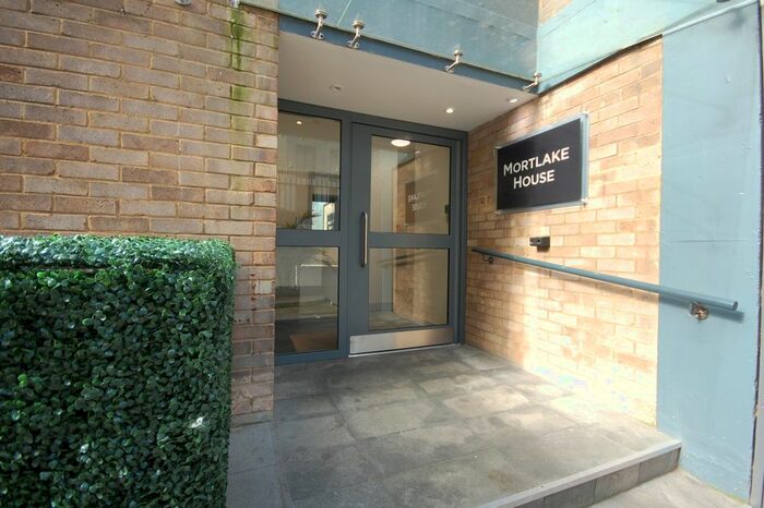 3 Bedroom Flat To Rent In Mortlake House, Chiswick High Road, Chiswick, W4