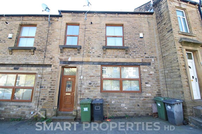 3 Bedroom Property To Rent In Longwood Gate, Longwood, Huddersfield, HD3