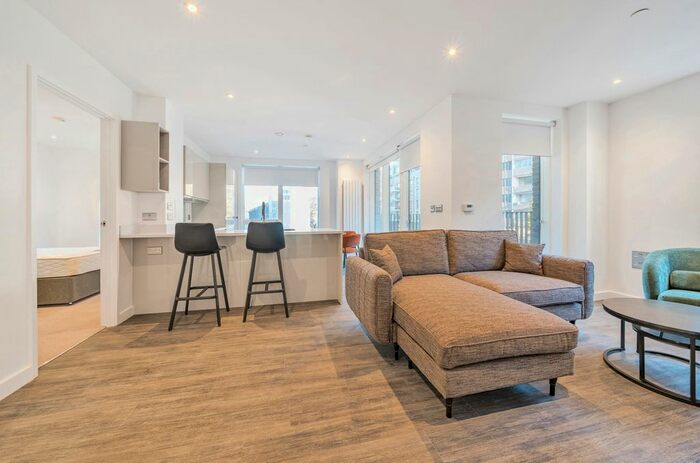 2 Bedroom Flat To Rent In Thurlow Street, London, SE17