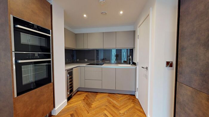 1 Bedroom Flat To Rent In Saffron Central Square, Croydon, Surrey, CR0