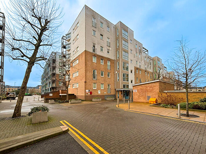 1 Bedroom Flat To Rent In Warren Close, Cambridge, CB2