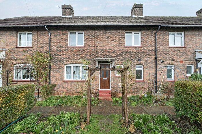 3 Bedroom Terraced House For Sale In Downsway, Whyteleafe, CR3