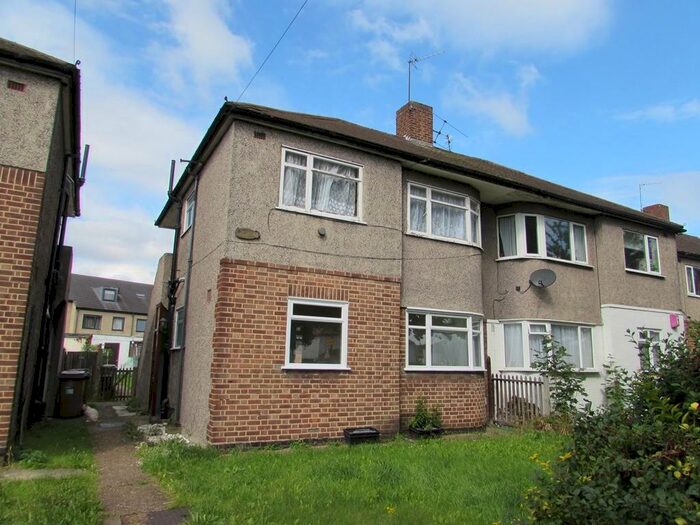 2 Bedroom Ground Maisonette To Rent In Green Wrythe Lane, Carshalton, Surrey, SM5