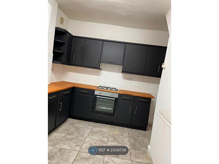 2 Bedroom Terraced House To Rent In Wesley Street, Hadfield, Glossop, SK13