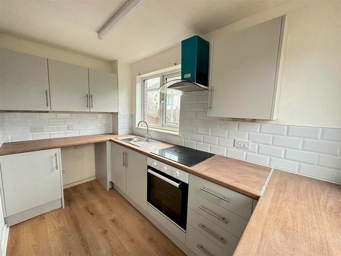 2 Bedroom End Of Terrace House To Rent In Manor Drive, Leicester, LE4