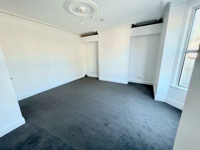 1 Bedroom Ground Flat To Rent In Raglan Street, Lowestoft, NR32