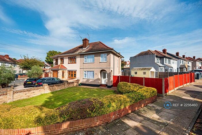 3 Bedroom Semi-Detached House To Rent In Victoria Avenue, Romford, RM5