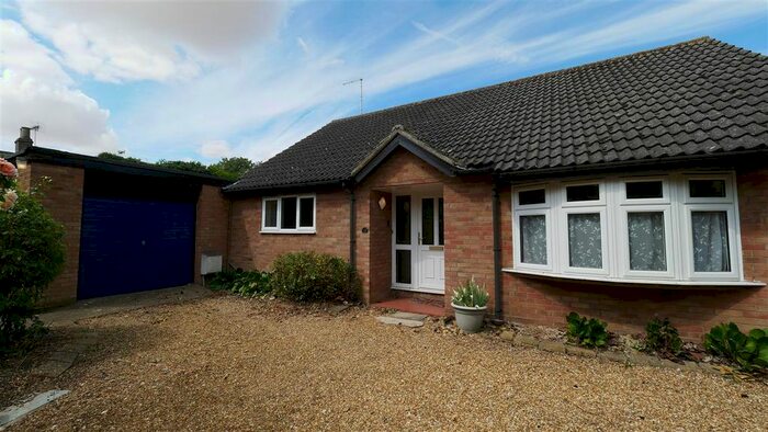 3 Bedroom Bungalow To Rent In Needingworth Road, St. Ives, Huntingdon, PE27
