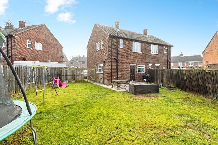 2 Bedroom Semi-detached House For Sale In Kettlethorpe Road, Wakefield, West Yorkshire, WF2