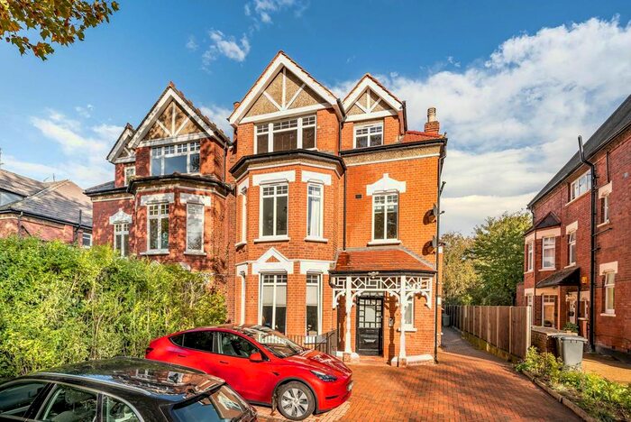 1 Bedroom Flat To Rent In Great North Road, Highgate, London, N6
