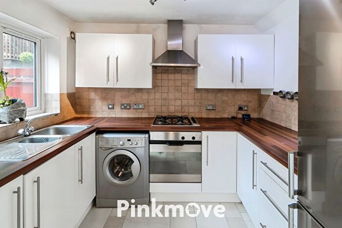 3 Bedroom Semi-Detached House For Sale In Violet Walk, Rogerstone, Newport, NP10