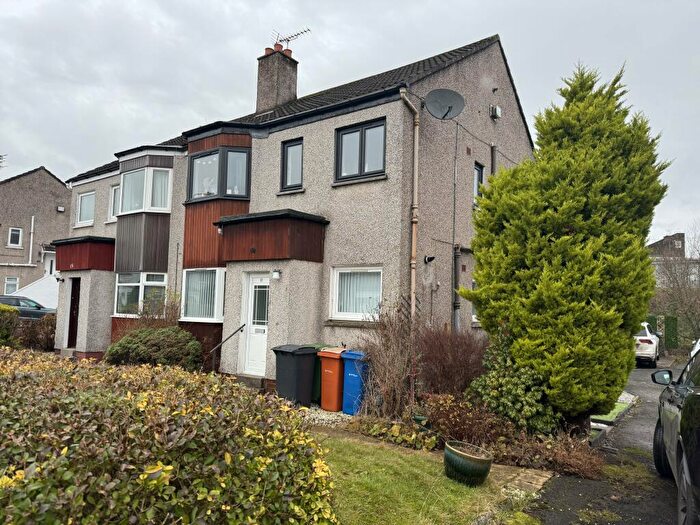 2 Bedroom Flat To Rent In Fairway, Bearsden, G61