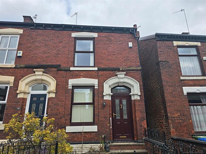 2 Bedroom Property To Rent In Edward Street, Ashton-Under-Lyne, OL6