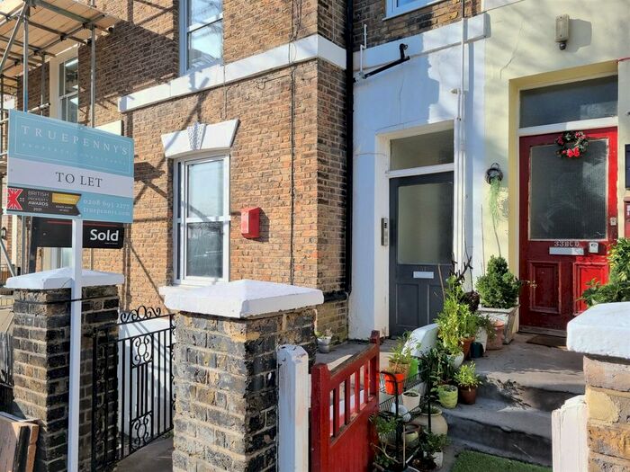 1 Bedroom Flat To Rent In Rye Hill Park, Peckham Rye SE15