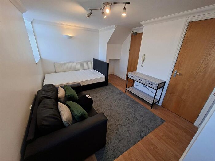 Studio To Rent In Salisbury Road, Cathays, Cardiff, CF24