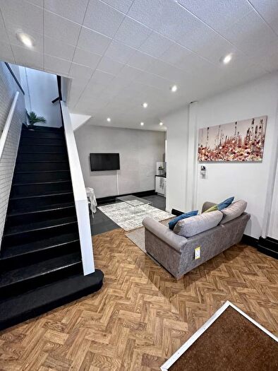 1 Bedroom Flat To Rent In Poole Hill, Bournemouth, BH2