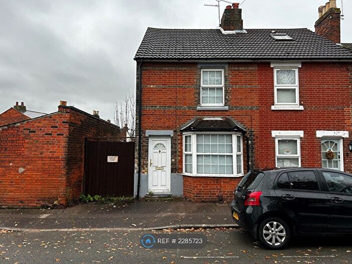 2 Bedroom Semi-Detached House To Rent In James Street, Colchester, CO1