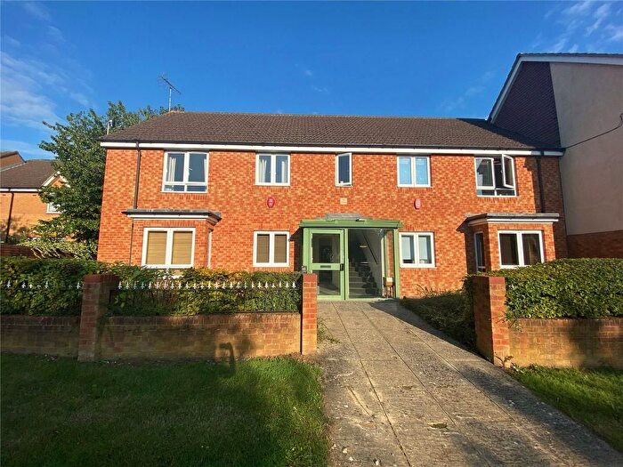 2 Bedroom Flat To Rent In Milton Road, Clapham, Bedford, MK41