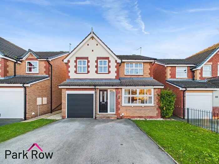 4 Bedroom Detached House For Sale In Pasture Avenue, Sherburn In Elmet, Leeds, LS25