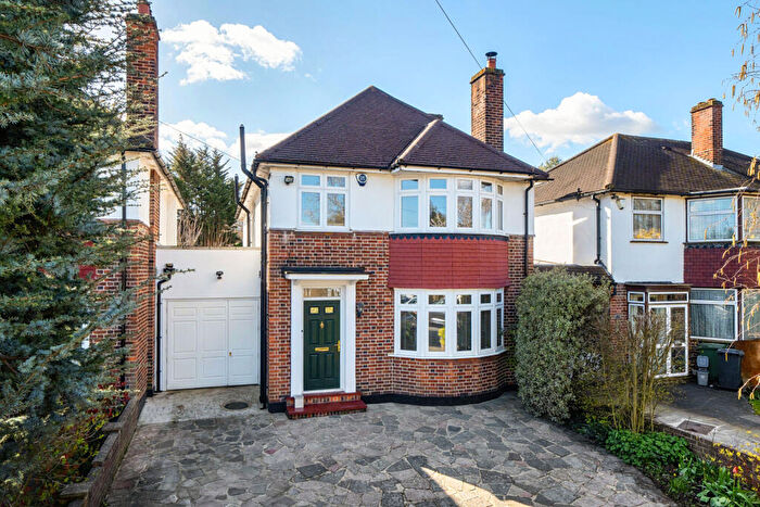 4 Bedroom Detached House For Sale In Upwood Road, Lee, SE12