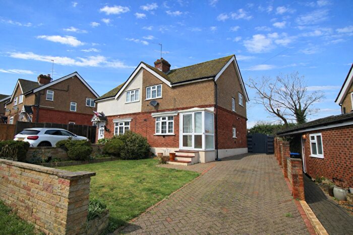 3 Bedroom Semi Detached House For Sale In Hansells Mead, Roydon, CM19