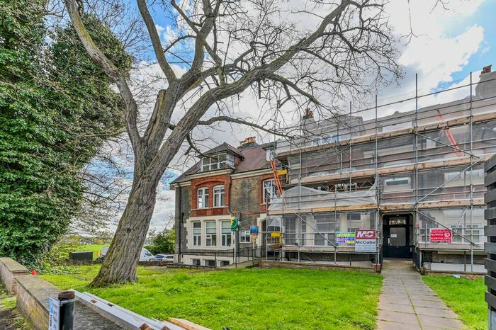 Studio To Rent In Mount View Road, Crouch End, London, N4